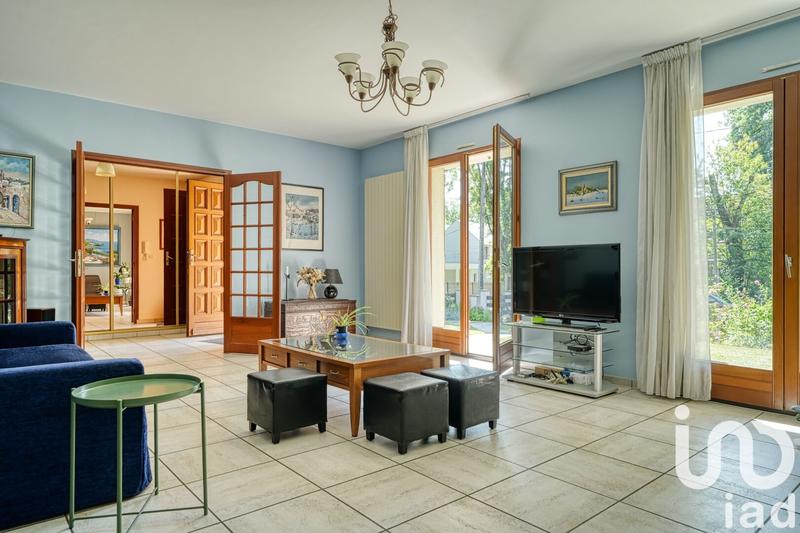 Maison - 222 m² - 9 pièces