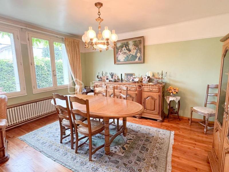 Maison - 140 m² - 7 pièces