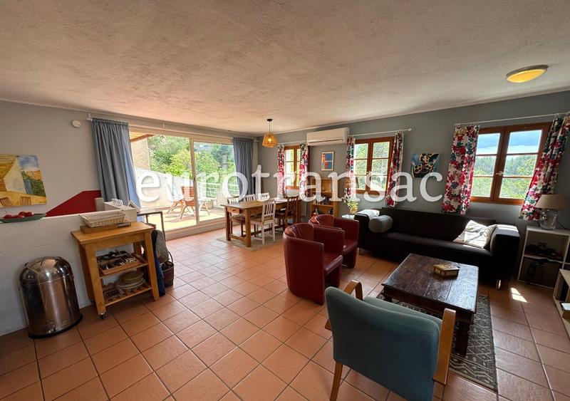 Maison de village - 80 m² - 4 pièces