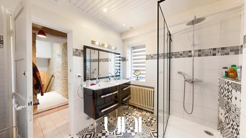 Maison - 140 m² - 7 pièces