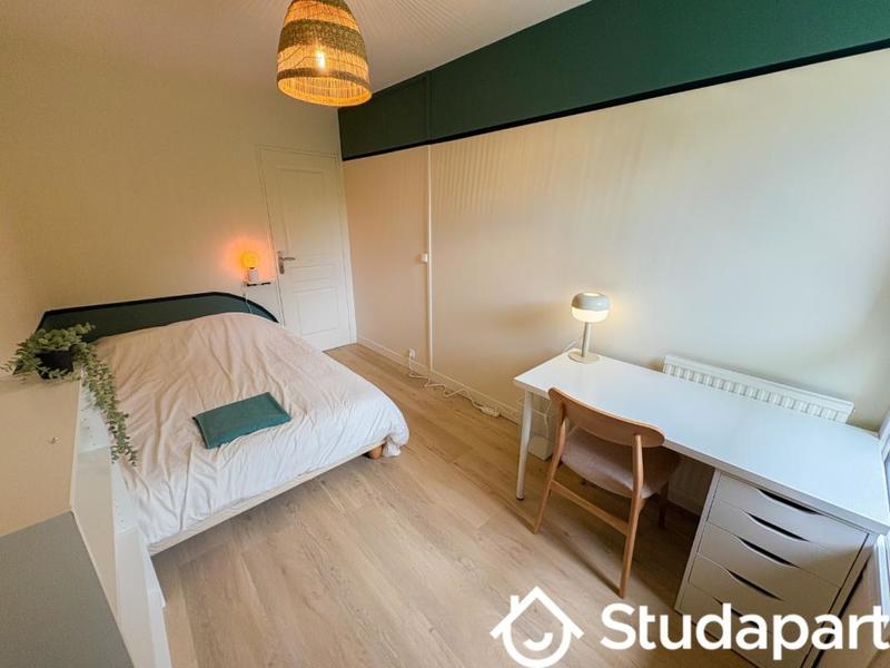 Chambre - 118 m² - 1 pièce