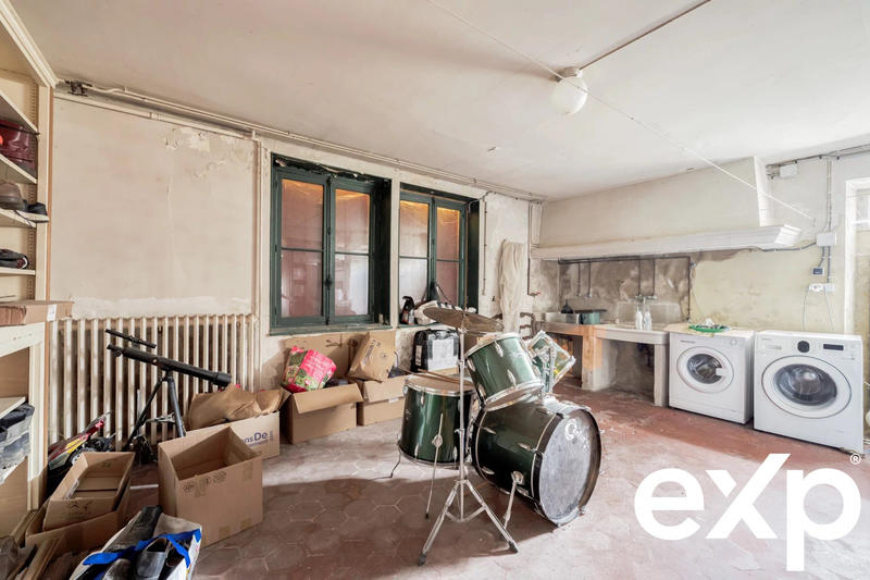 Maison - 246 m² - 10 pièces