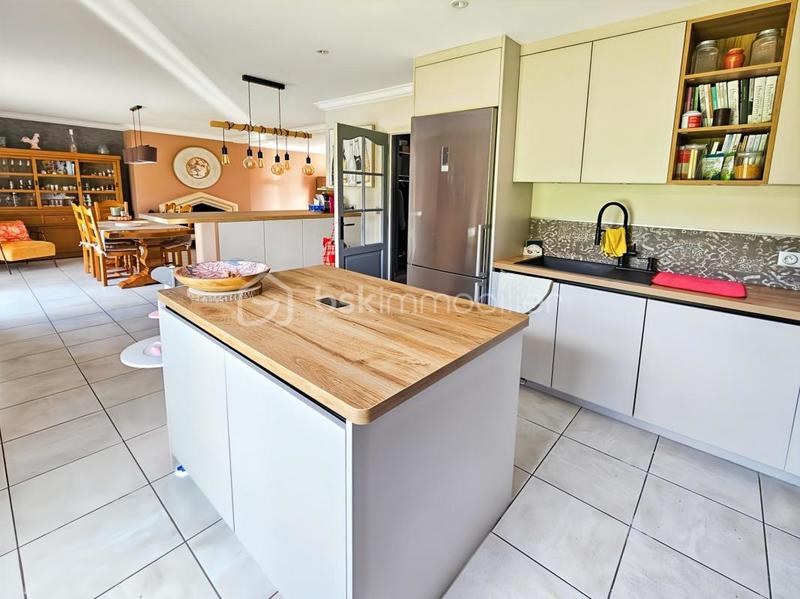 Pavillon - 150 m² - 6 pièces