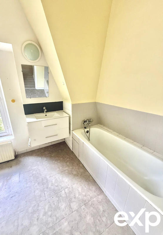 Château - 1 200 m² - 26 pièces