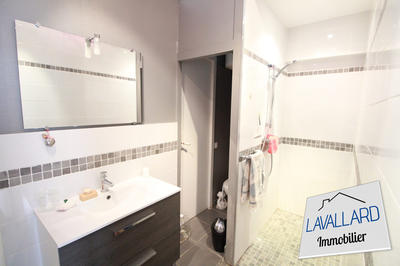 Maison - 286 m² - 17 pièces