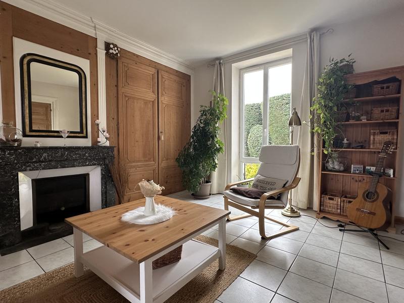 Maison - 301 m² - 11 pièces