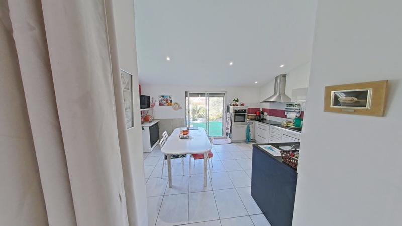 Maison - 106 m² - 4 pièces