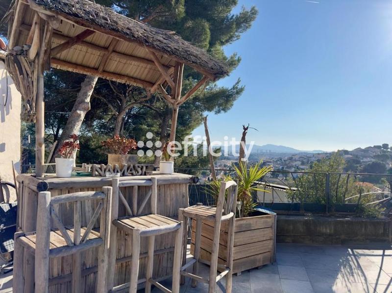 Villa - 267 m² - 11 pièces