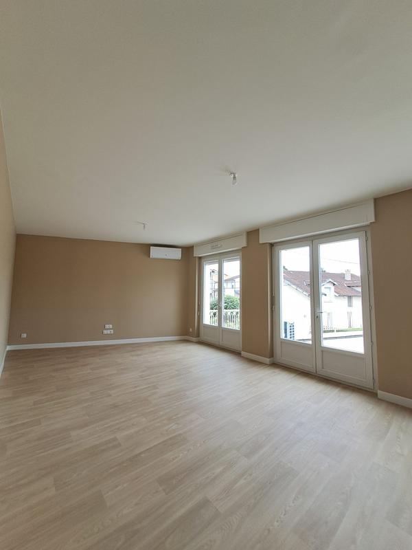 Appartement - 97 m² - 4 pièces