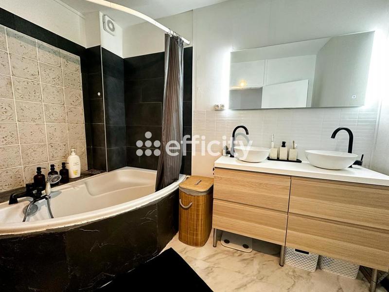 Appartement - 83 m² - 3 pièces