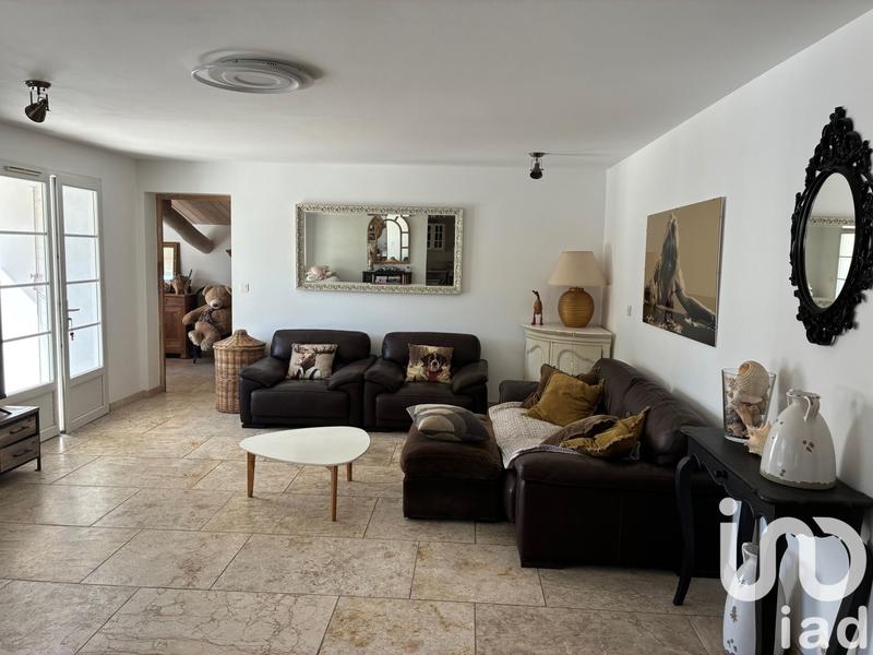 Maison - 273 m² - 10 pièces