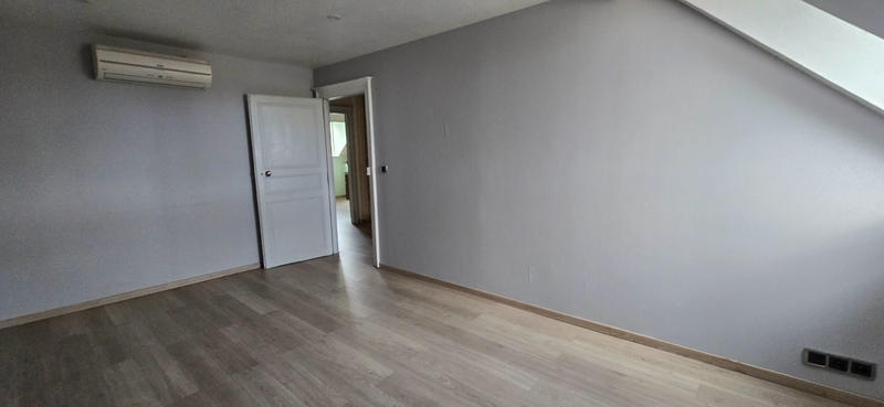 Maison - 227 m² - 10 pièces