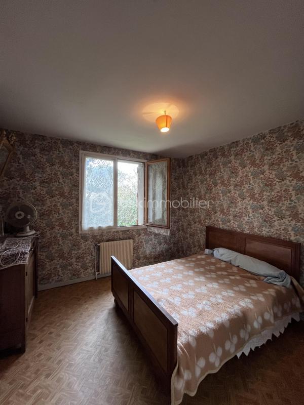 Maison traditionnelle - 92 m² - 5 pièces