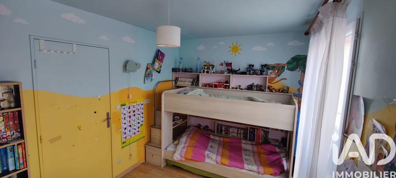 Maison - 92 m² - 6 pièces