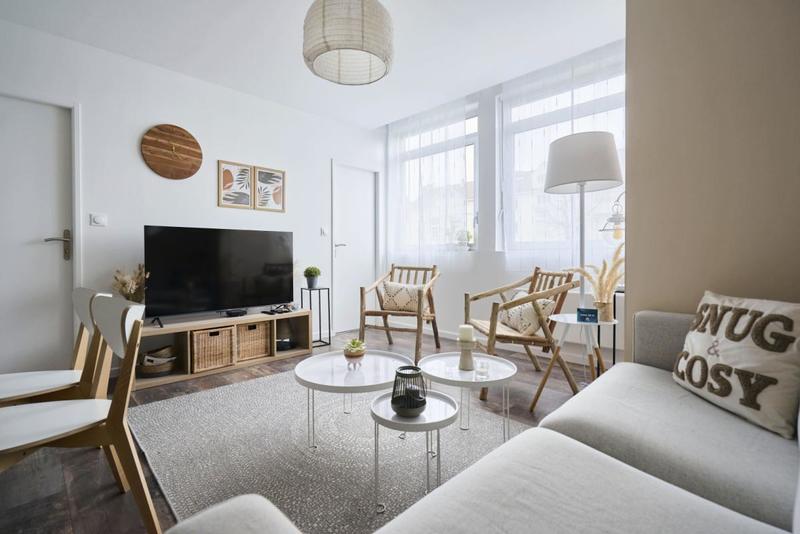 Appartement - 98 m² - 6 pièces