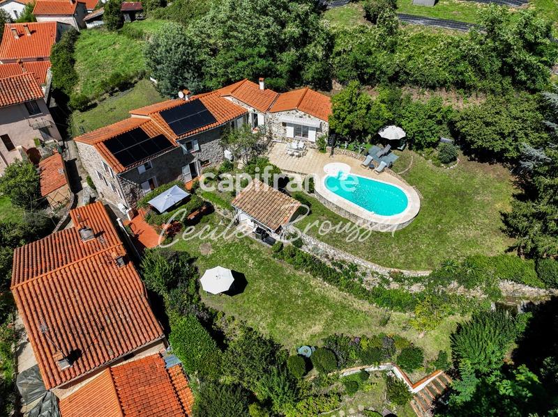 Maison - 140 m² - 7 pièces