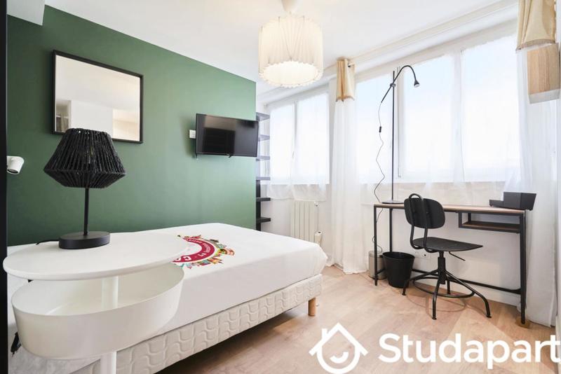 Chambre - 11 m² - 1 pièce