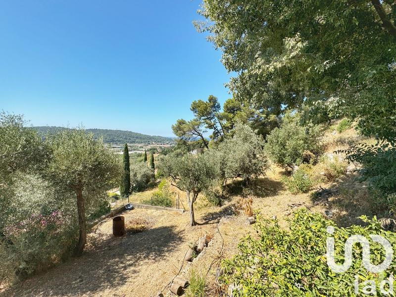 Maison - 222 m² - 9 pièces