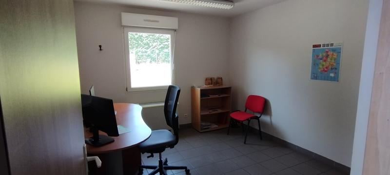 Entrepôt - 1 120 m² - 20 pièces