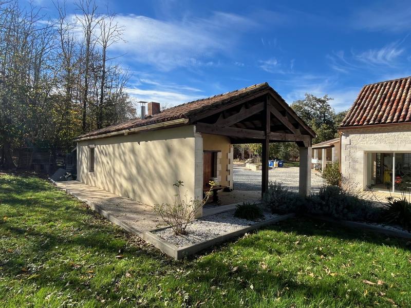Maison - 261 m² - 7 pièces