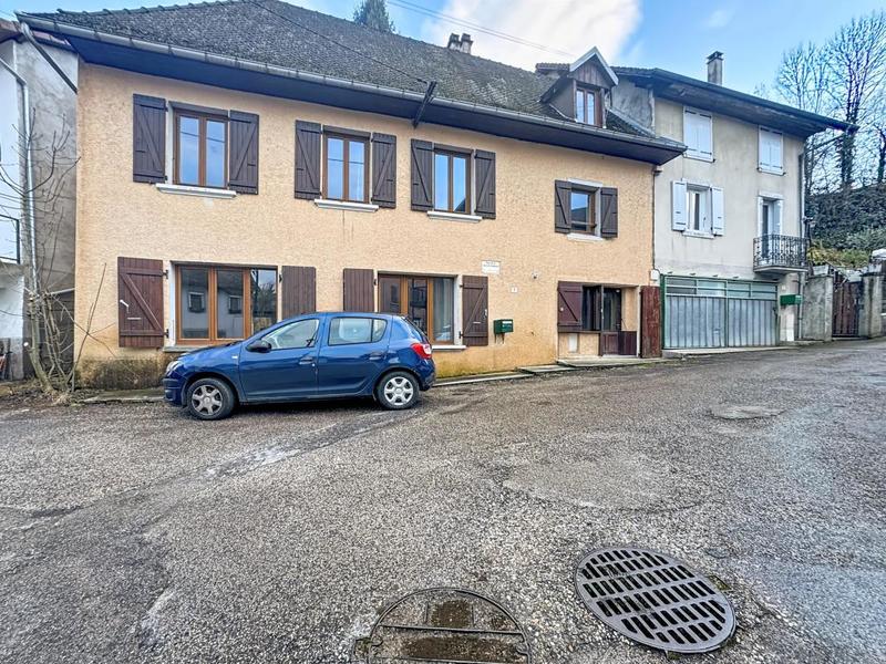 Maison de village - 140 m² - 7 pièces