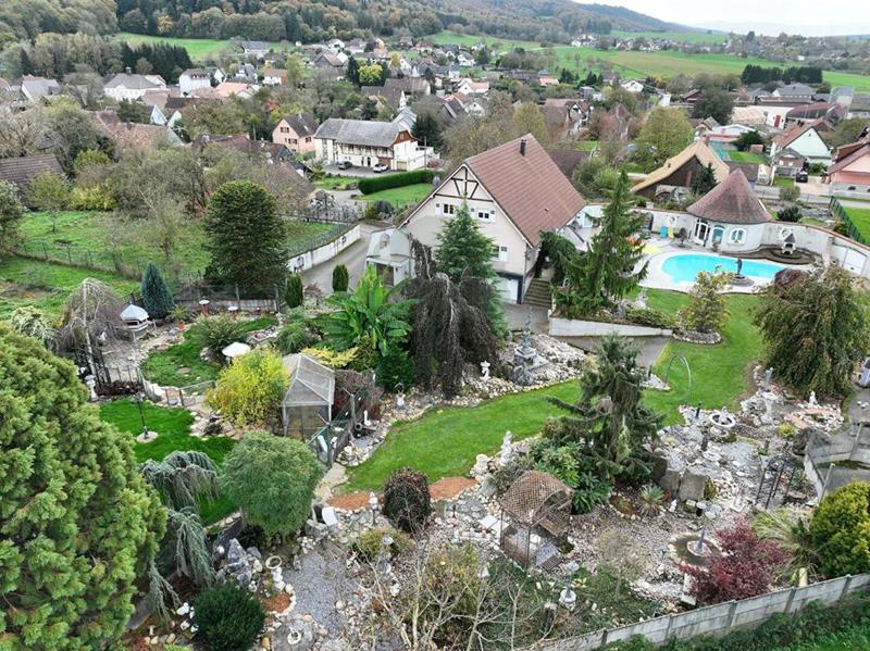 Maison - 195 m² - 7 pièces