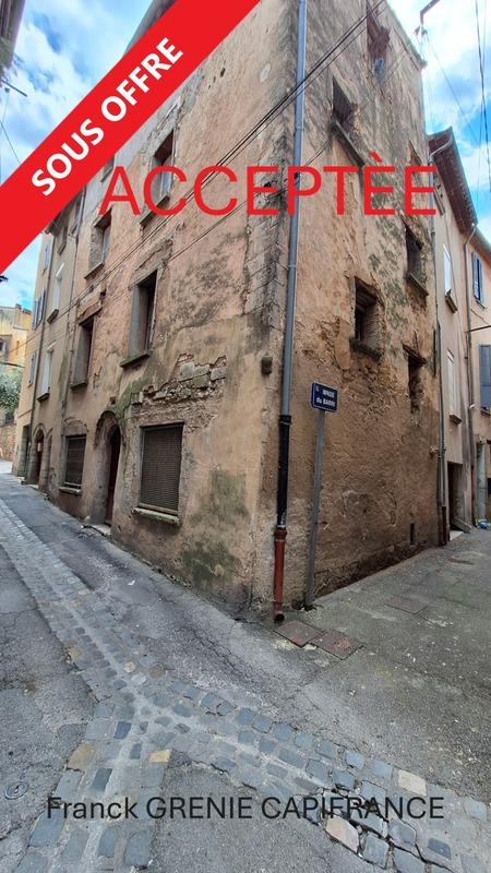 Maison - 99 m² - 4 pièces