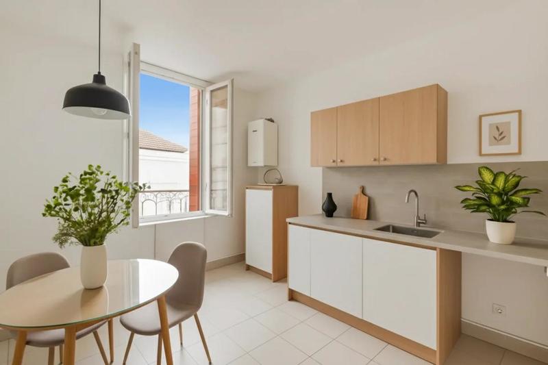 Appartement - 126 m² - 6 pièces