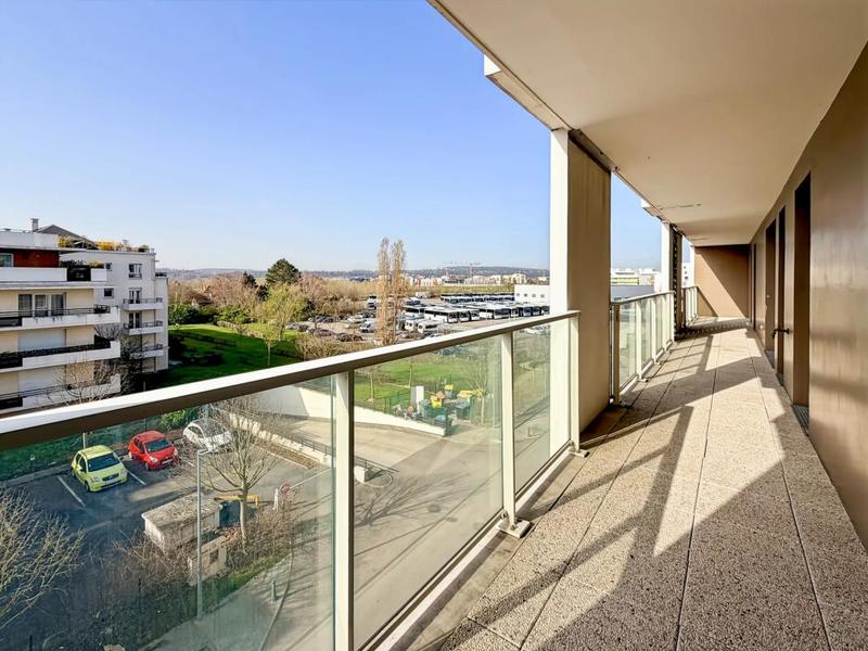 Appartement - 75 m² - 4 pièces