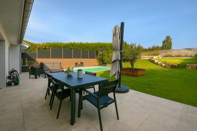 Maison - 225 m² - 7 pièces