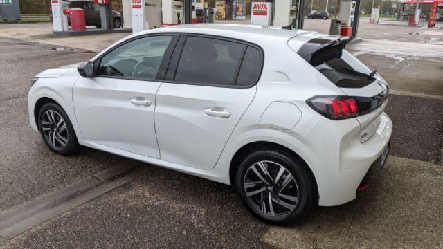 Peugeot 208 PureTech 100 s&amp;S Eat8 Allure Pack