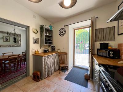 Propriété - 79 m² - 6 pièces