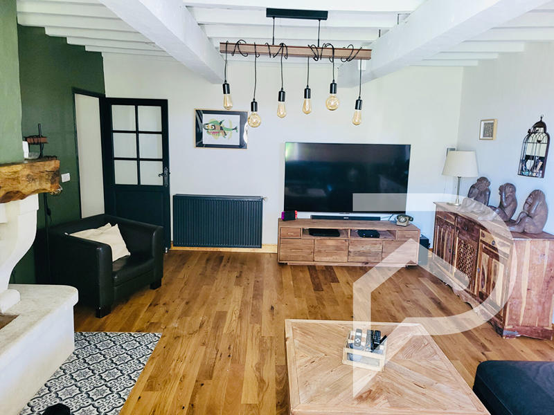 Maison - 215 m² - 8 pièces