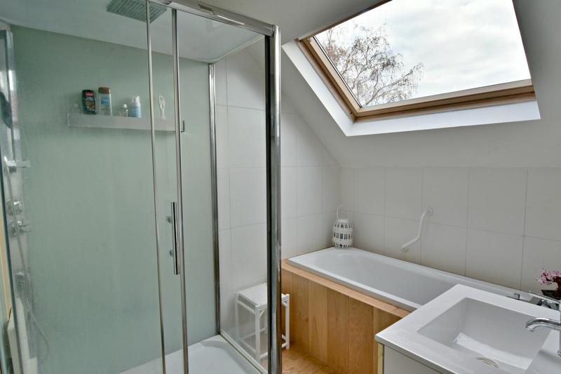 Maison - 240 m² - 7 pièces