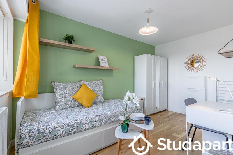 Chambre - 10 m² - 1 pièce