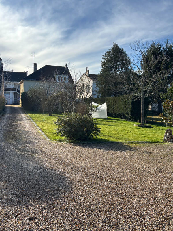 Maison - 137 m² - 5 pièces