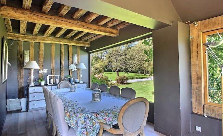 Chaumière - 220 m² - 9 pièces