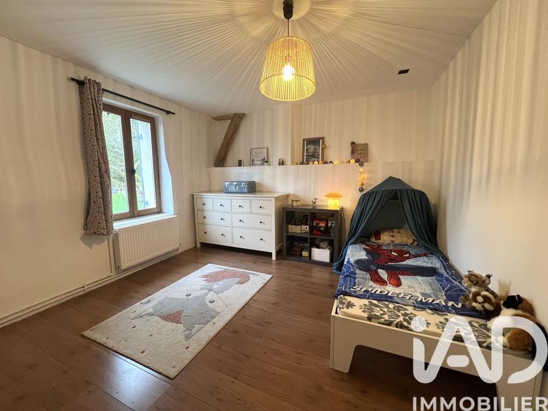 Maison - 230 m² - 7 pièces