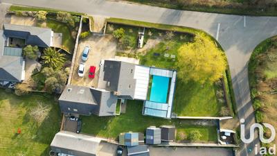 Maison - 260 m² - 11 pièces