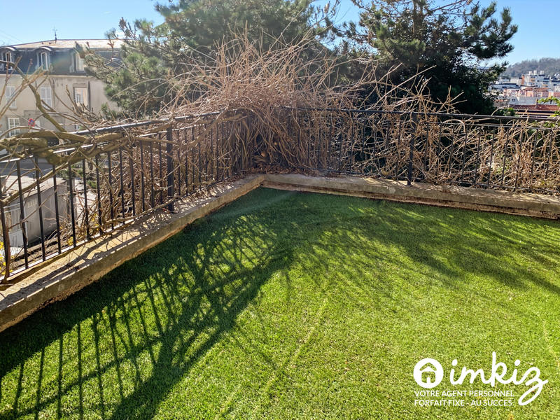 Maison - 210 m² - 7 pièces