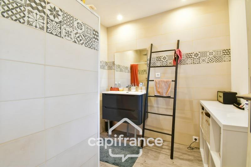 Maison - 268 m² - 10 pièces