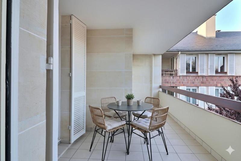 Appartement - 140 m² - 5 pièces