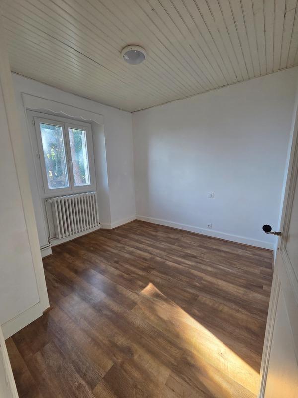 Maison - 180 m² - 8 pièces