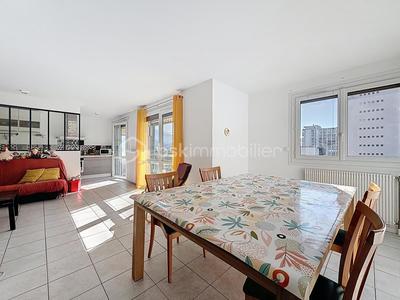 Appartement - 107 m² - 5 pièces