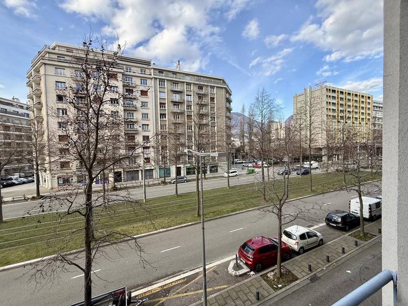 Appartement - 81 m² - 4 pièces