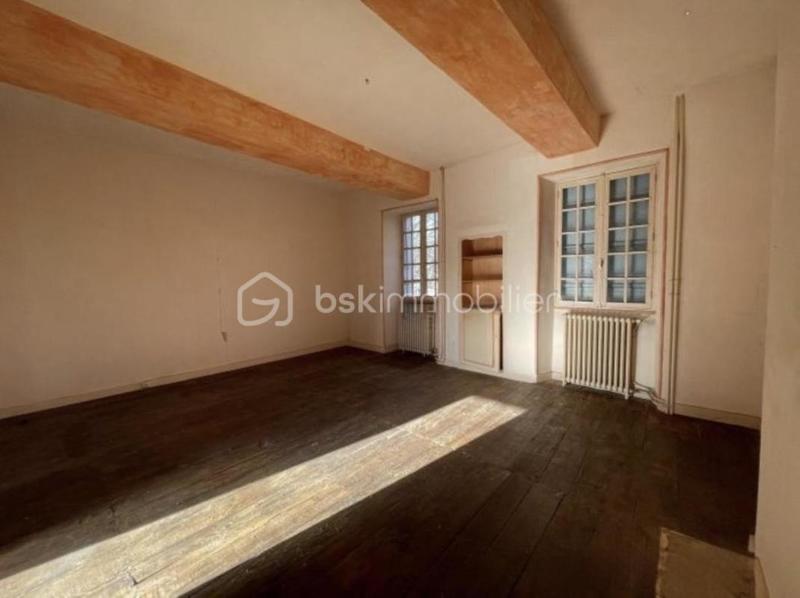 Maison - 300 m² - 10 pièces