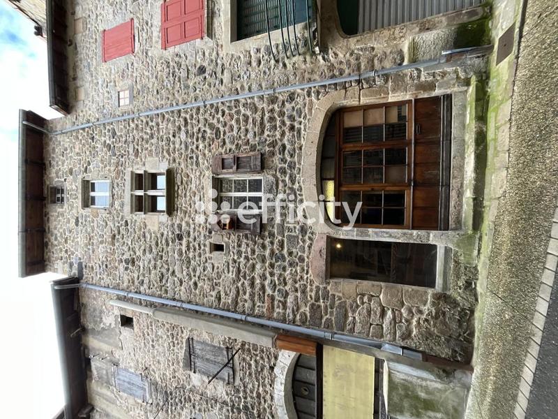 Immeuble - 148 m² - 6 pièces