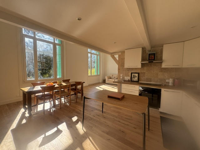 Loft - 124 m² - 4 pièces