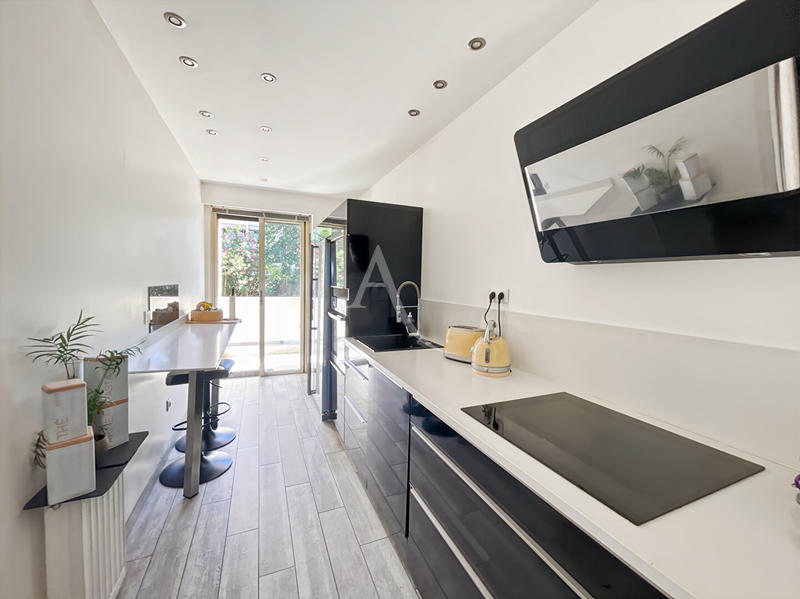 Appartement - 110 m² - 4 pièces