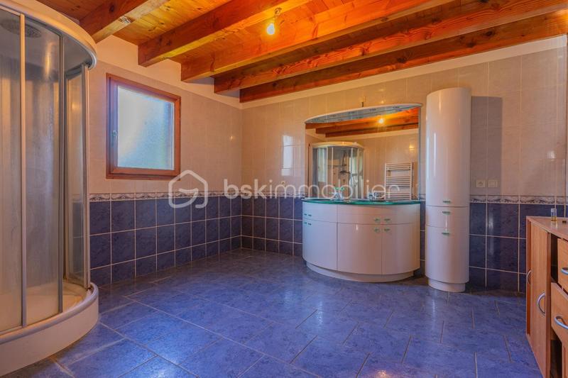 Maison - 111 m² - 6 pièces